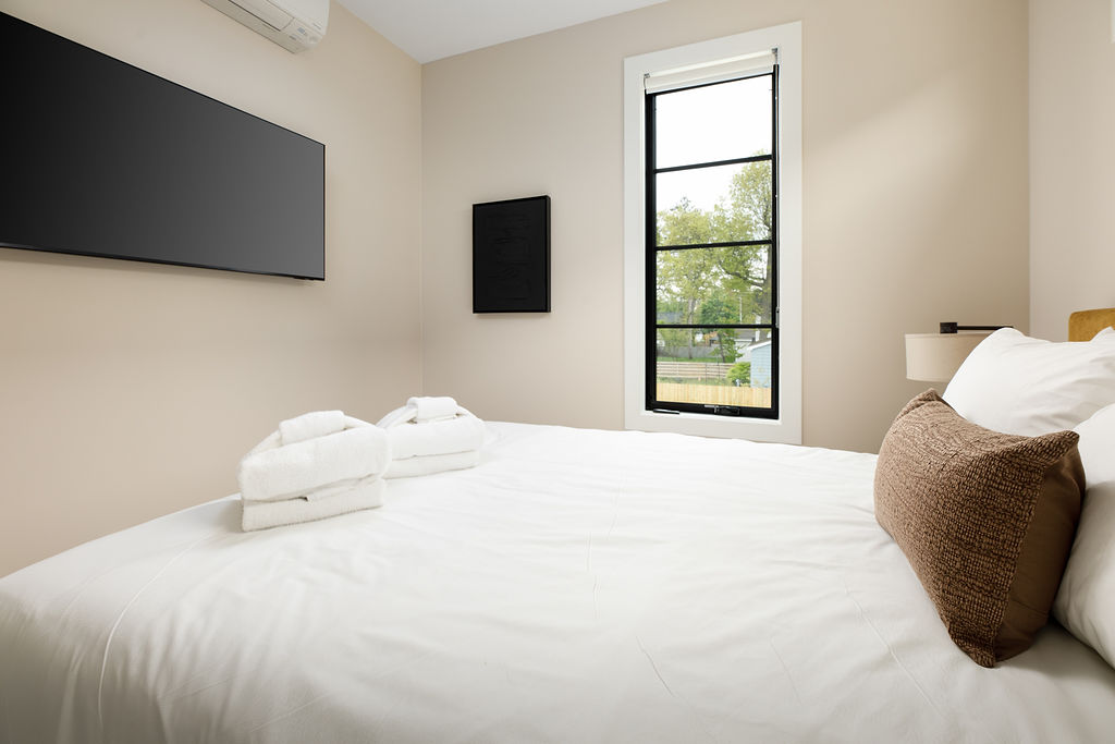 307 bedroom angle
